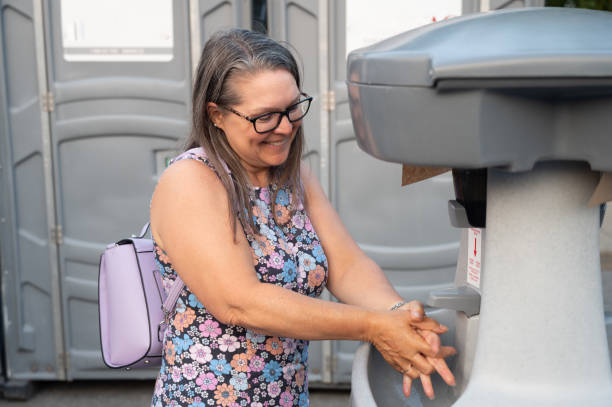 Portable Toilet Options We Offer in Shadybrook, TX